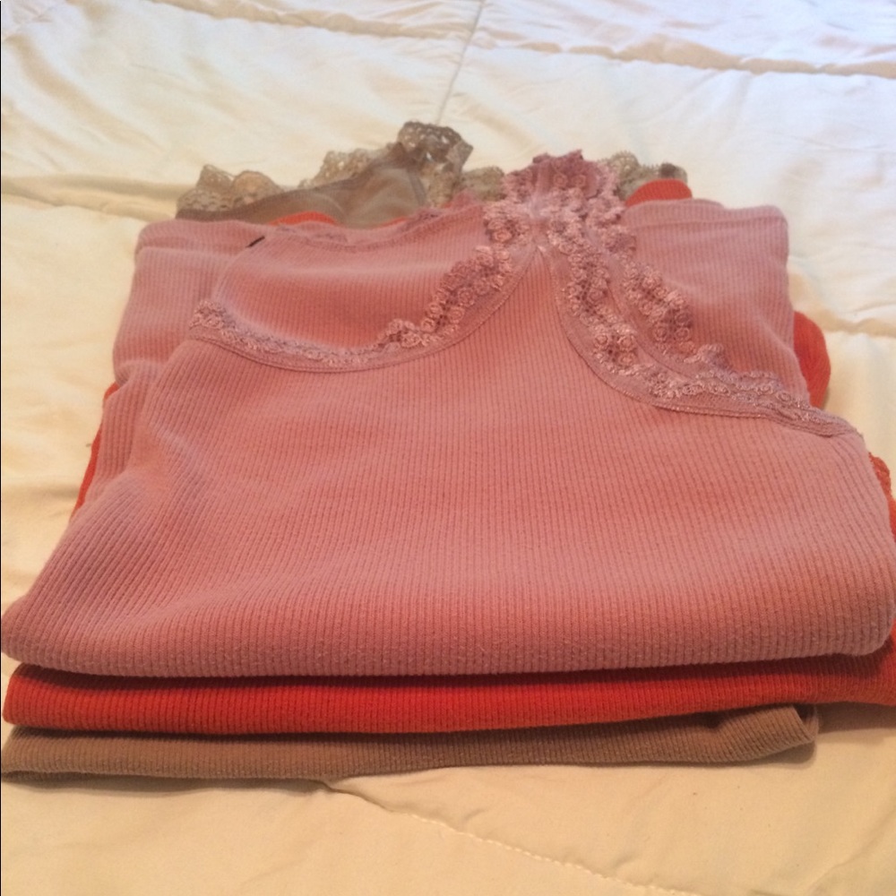 3 Tank Tops Plus
